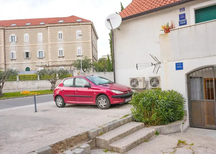 Bliss Apartments With Free Parking