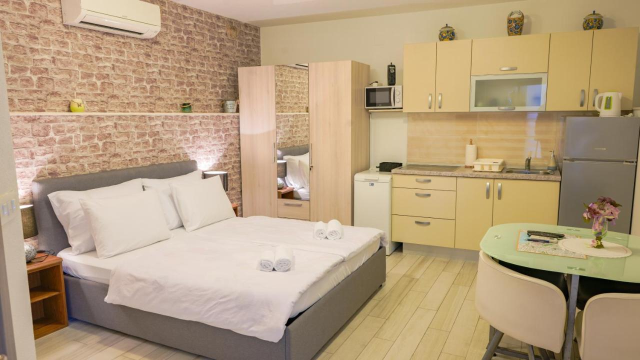 Bliss With Free Parking Apartment *